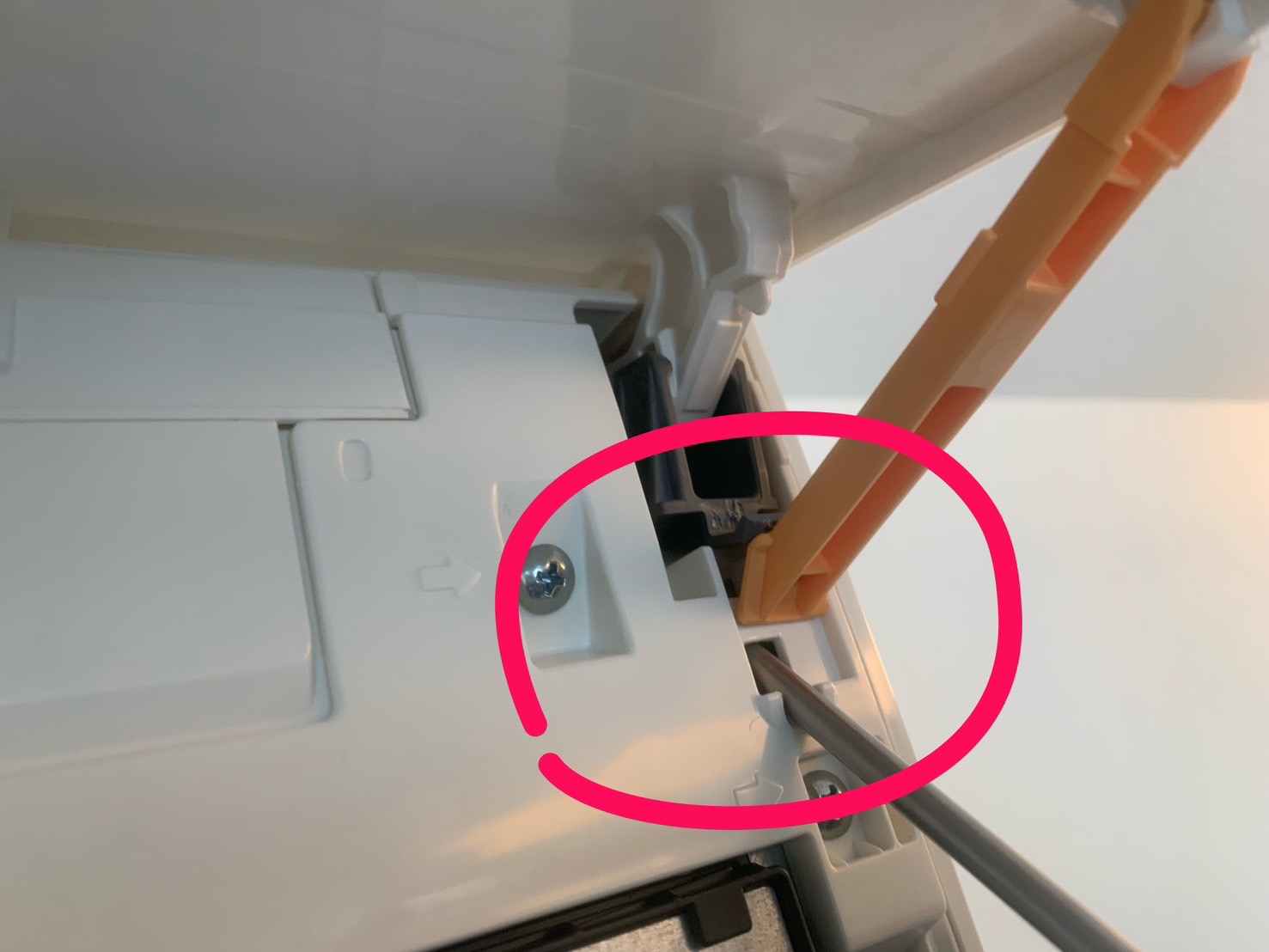 霧ヶ峰エアコンMSZ-FL前パネルの外し方|おそうじ本舗江南赤童子店